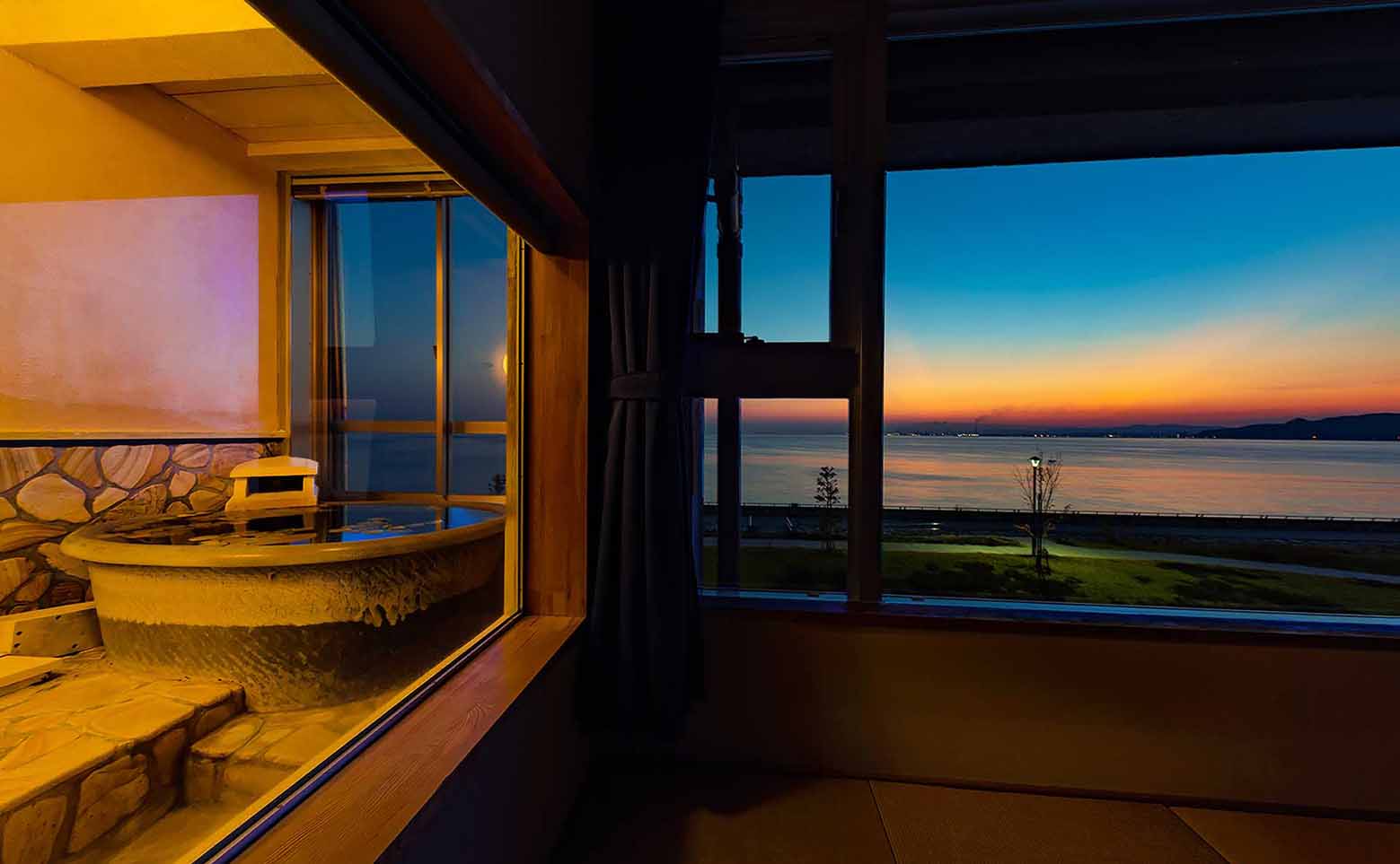 海側　陶器風呂付き和室